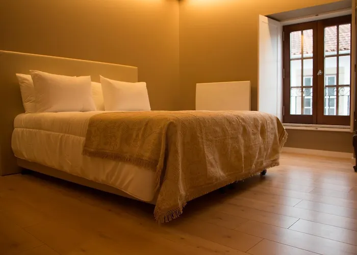 Feira Hostel & Suites